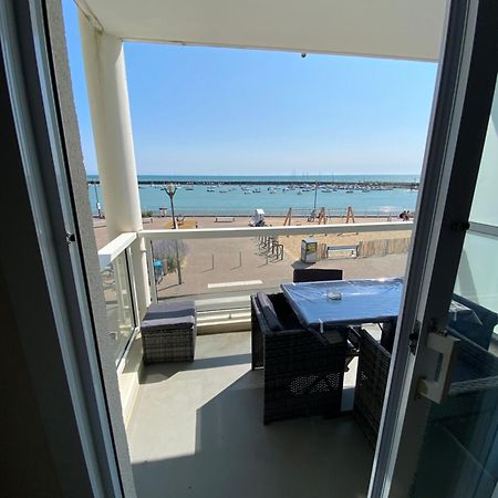 Appartement Vue Sur Mer Et Le Port ฌาร์ด-ซัวร์-แมร์ ภายนอก รูปภาพ