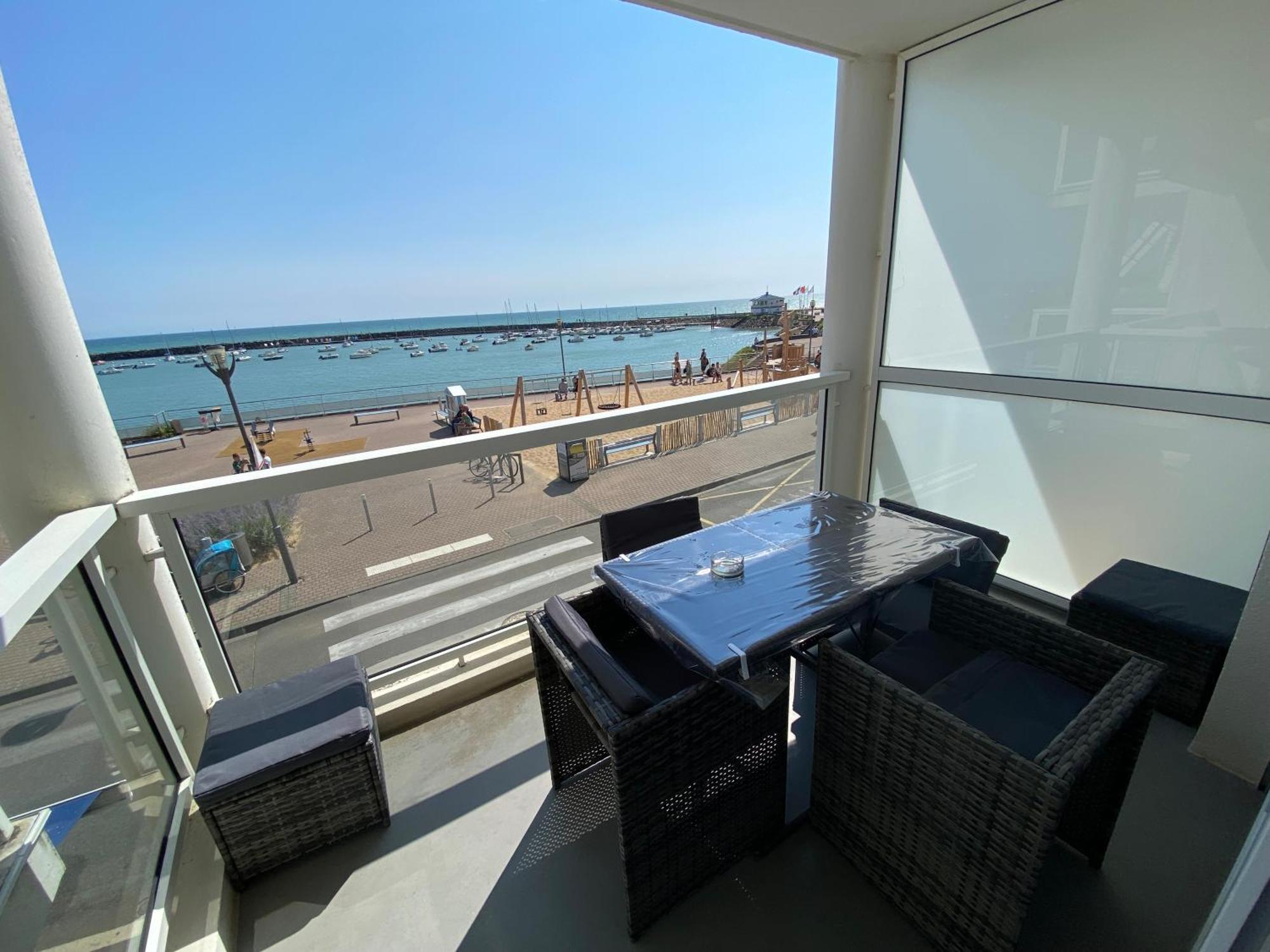 Appartement Vue Sur Mer Et Le Port ฌาร์ด-ซัวร์-แมร์ ภายนอก รูปภาพ